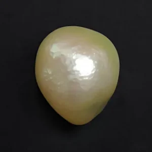 Keshi Pearl  - 3.59 Carats