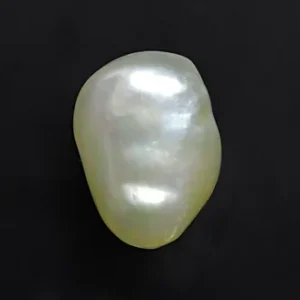 Keshi Pearl  - 4.35 Carats