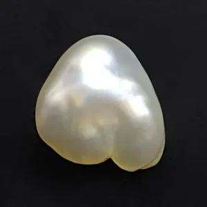 Keshi Pearl  - 3.71 Carats
