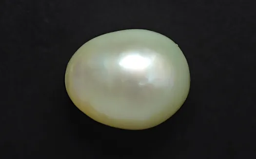 Keshi Pearl - 4.10 Carats